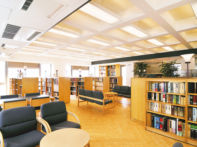 4階図書館