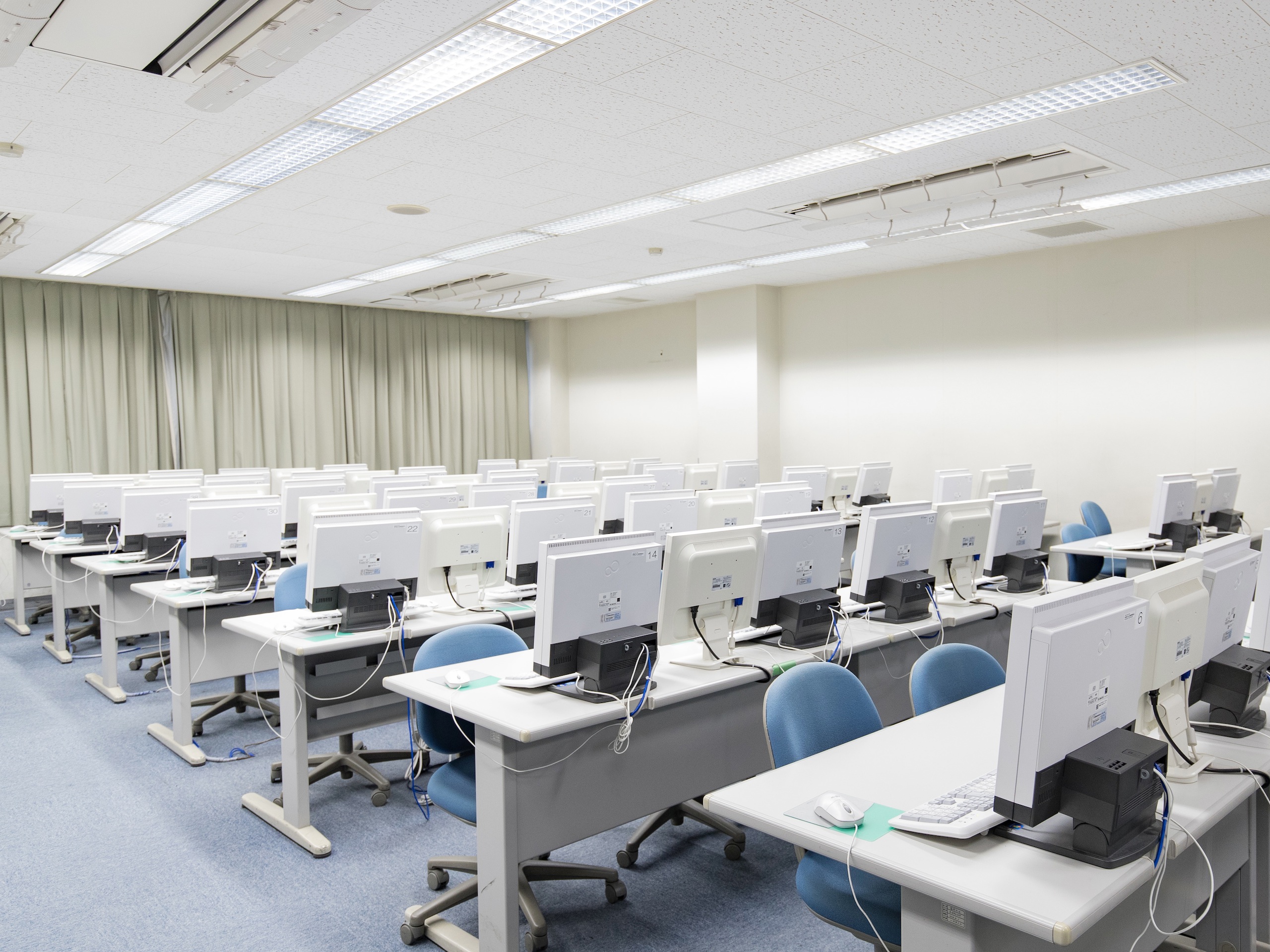 専門学校 西鉄国際ビジネスカレッジのcampusgallery