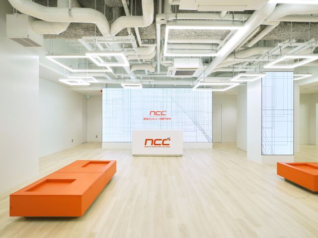 プロ監修の実習室を完備！業界で使用する機材、ソフトで即戦力を育成！