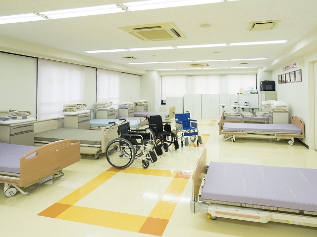 【介護実習室】現場に近い環境で実践的な力が身につく
