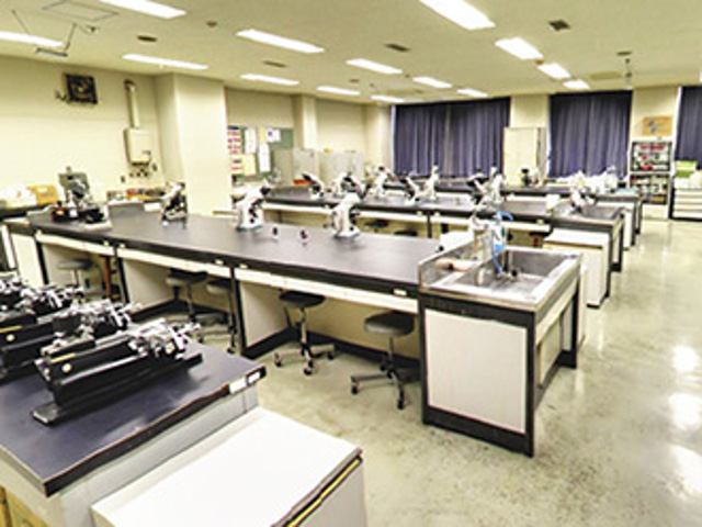 大阪行岡医療専門学校長柄校のcampusgallery