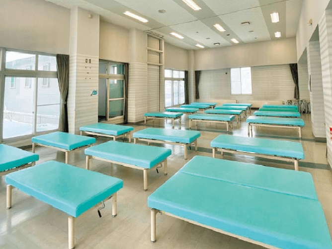 評価演習室：理学療法の評価学演習（実技）などを学びます。