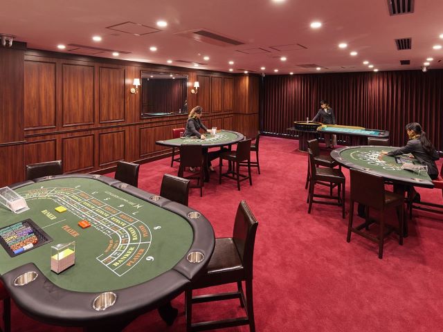 ヨーロピアンスタイルの格調高いカジノルーム