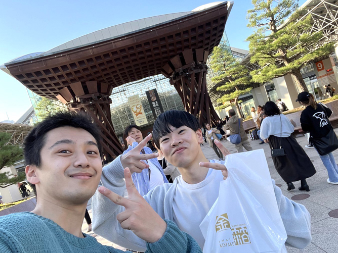 シェパの人気イベントの1つ!訪問先の文化や風習を、クラスのみんなと学びます。