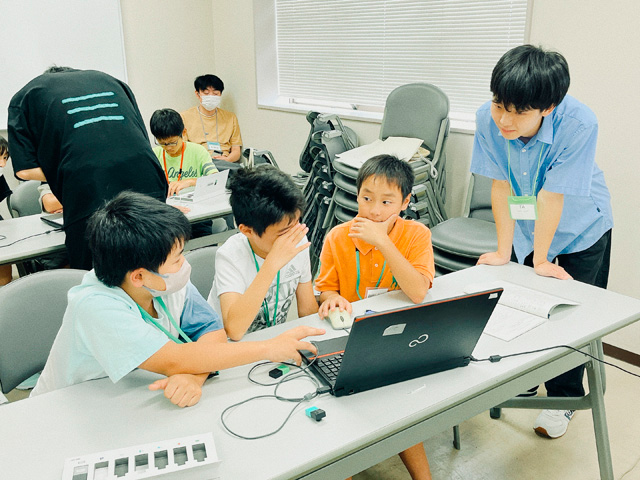ひらめき☆ときめきサイエンス～ようこそ大学の研究室へ～ＫＡＫＥＮＨＩ
未来の健康知性を拓くAI×3D 映像2