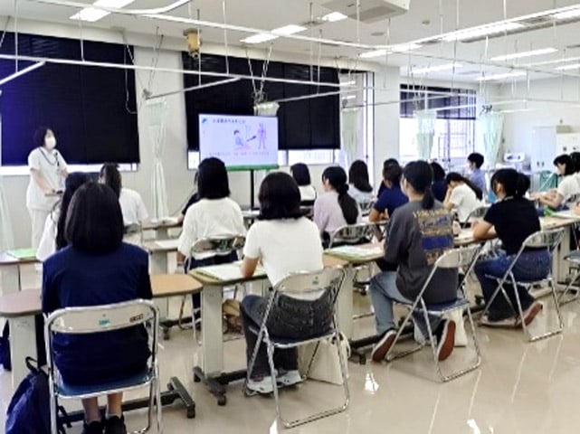 エクステンション講座
オープンクラス「大学で看護を学ぼう!」
～模擬授業やワークショップに参加してみよう～1