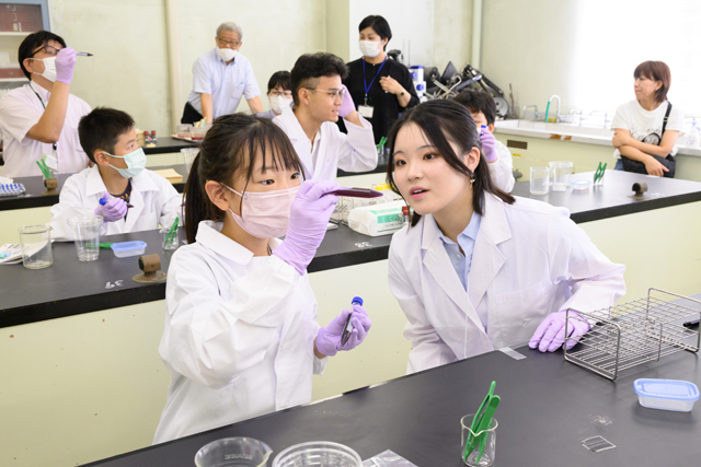ひらめき☆ときめきサイエンス－金沢医科大学プログラム－
「からだを透かして見てみよう　－透明人間できるかな？－2025」1