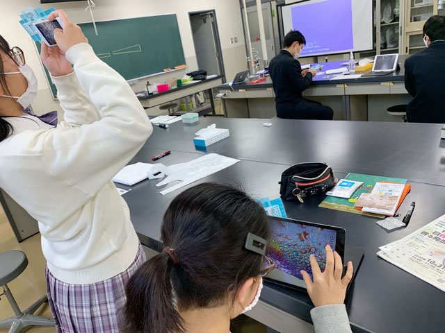 深海生物のDNAを探れ！：－ 高圧力に耐える微生物の不思議と役に立つ遺伝子を学ぶ －
（ひらめき☆ときめきサイエンス～ようこそ大学の研究室へ～KAKENHI）2