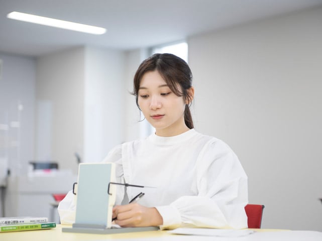 小中学生のための心理学体験講座
ふれて学ぼう！“こころ”のフシギ2