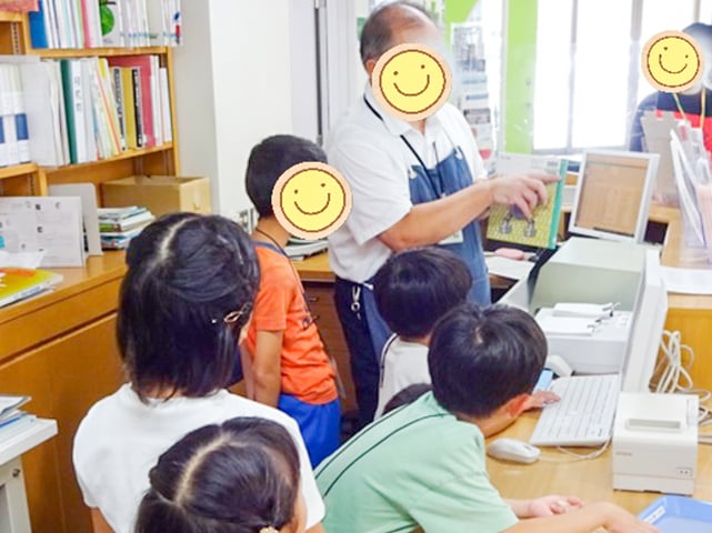 小学生向け図書館イベント
「本のかしだしをやってみよう！」2