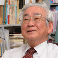 益川 敏英さん