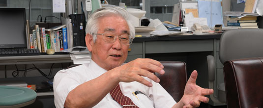益川 敏英さん